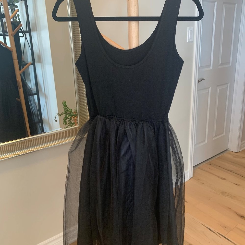 dress - Picture 2 of 4